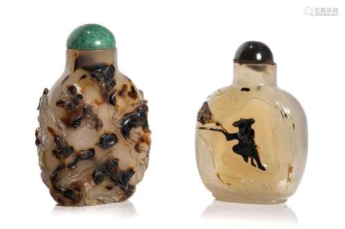 TWO CHINESE AGATE CARVED SNUFF BOTTLES