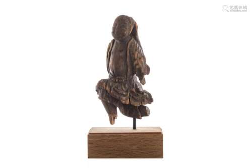 CHINESE MING DYNASTY WOOD CARVED IMMORTAL STATUE