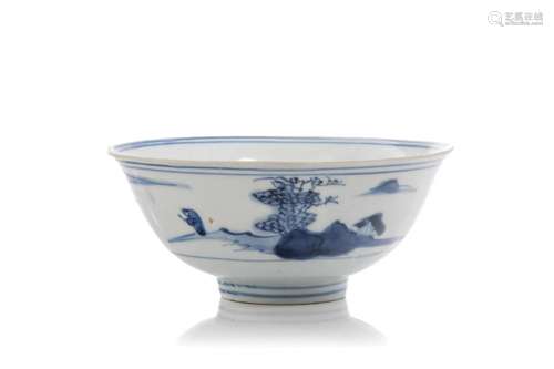 CHINESE MING DYNASTY BLUE AND WHITE PORCELAIN BOWL