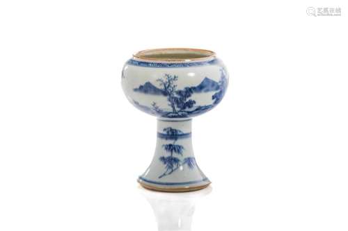 CHINESE BLUE AND WHITE PORCELAIN STEM CUP