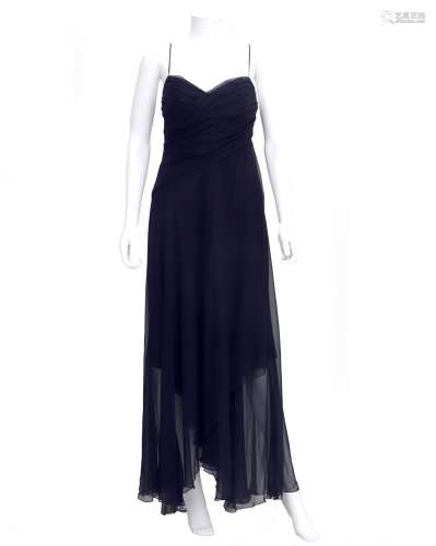 A dark blue Chanel Boutique evening dress incl. garment bag....