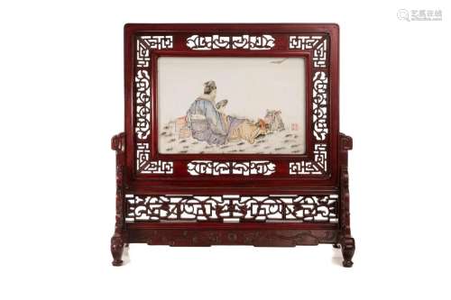 CHINESE PORCELAIN PLAQUE AS TABLE SCREEN