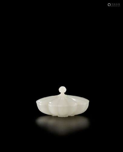 AN EXCEPTIONAL WHITE JADE MUGHAL-STYLE BOX AND COVER  Qianlo...
