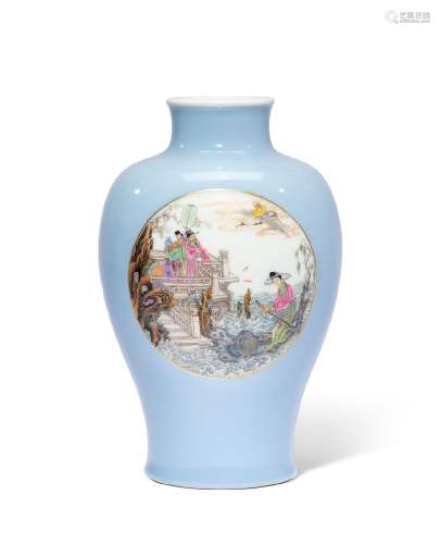 A FINE AND RARE FAMILLE ROSE BLUE-GROUND 'MEDALLION' VASE Qi...