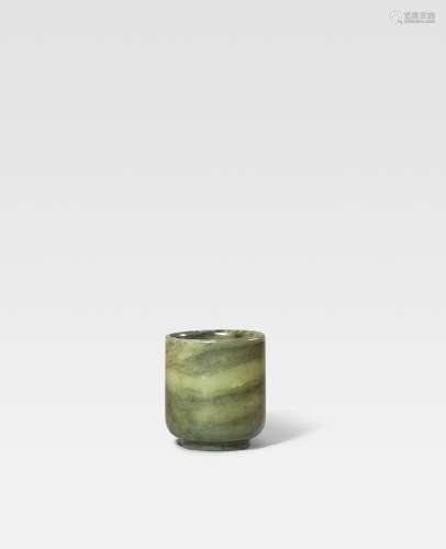 A BLACK AND GREEN JADE CUP 19th century (2)