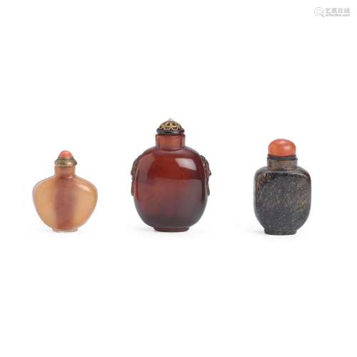 TWO MINIATURE QUARTZ AND AN AMBER BOTTLE 1850-1900; 1780-185...