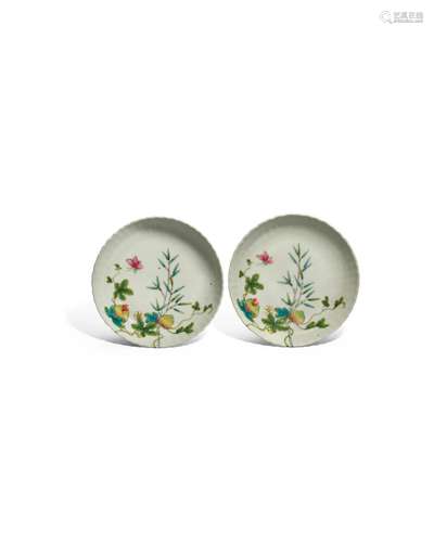 A PAIR OF SMALL FAMILLIE ROSE 'MELONS' DISHES Daogua...