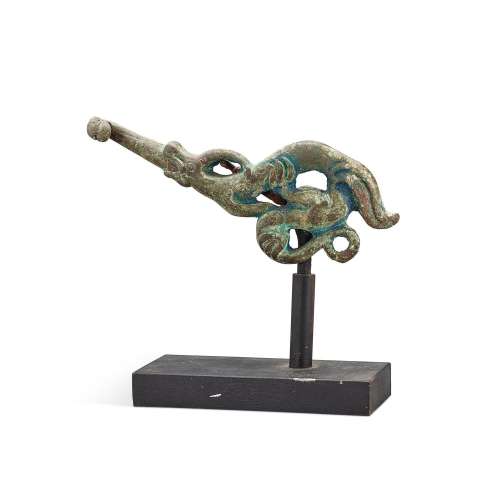 A bronze 'dragon' belt hook, Han dynasty 漢 青銅龍紋...