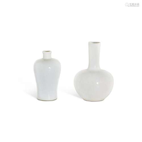 Two small white-glazed vases, Qing dynasty, 18th century 清十...