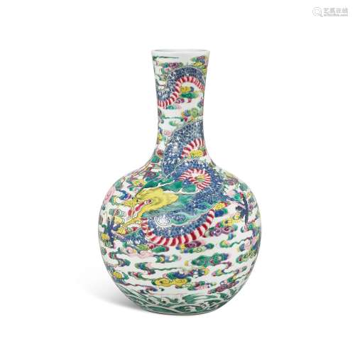 A rare and superb rose-verte ‘dragon’ vase, tianqiuping, Qin...
