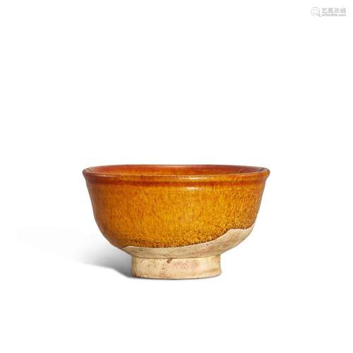 An amber-glazed cup, Liao dynasty 遼 黃釉盃