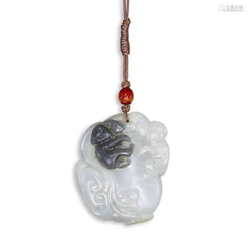 A black and white jade ‘monkey’ pendant, Qing dynasty 清 墨白...