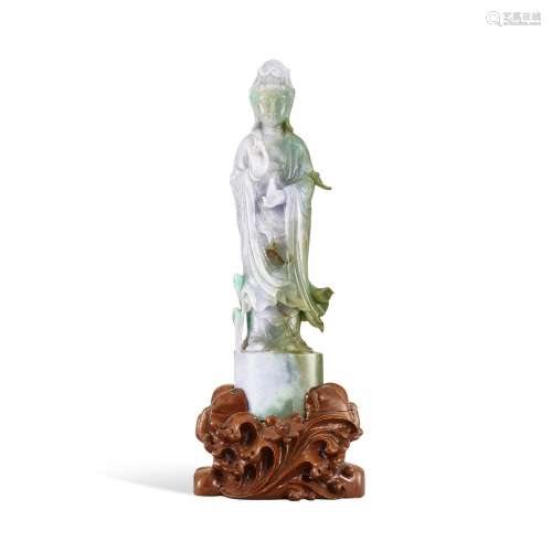 A lavender jadeite figure of Guanyin, 20th century 二十世紀 ...