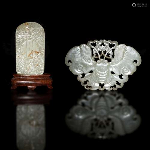 十九世紀 玉雕蝴蝶佩及花卉牌A Chinese carved jade butterfly a...