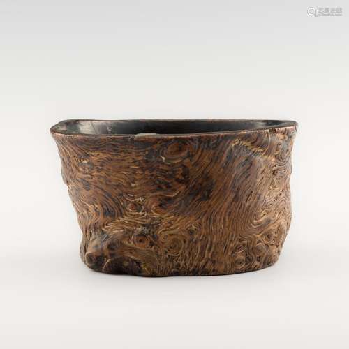 十八/十九世紀 根雕水盂A Chinese carved root water coupe,18th...