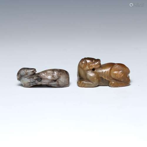 明代 玉獸兩只Two Chinese jade beasts， Ming dynasty