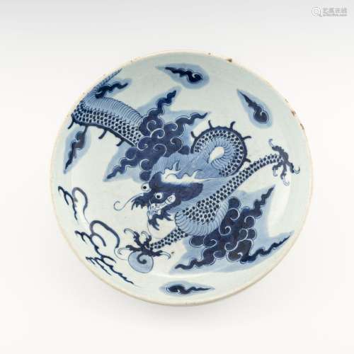 清雍正 青花龍紋盤A Chinese blue and white dragon plate， Yong...