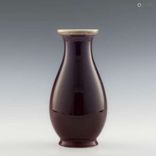 十九世紀 窯變釉瓶A Chinese flambe vase， 19th century