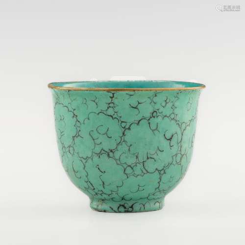 清乾隆 仿綠松石紋釉杯A Chinese turquoise-glazed cup， Qianlon...