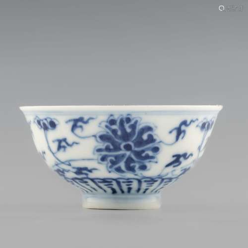 清光緒 青花纏枝蓮杯A Chinese blue and white lotus bowl， Guan...
