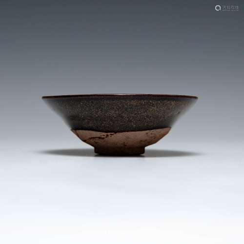 宋代 黑釉茶盞（附錦盒）A Chinese black-glazed tea bowl， Song d...