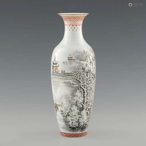 民國 粉彩雪景瓶A Chinese famille rose snow scene vase， Repub...