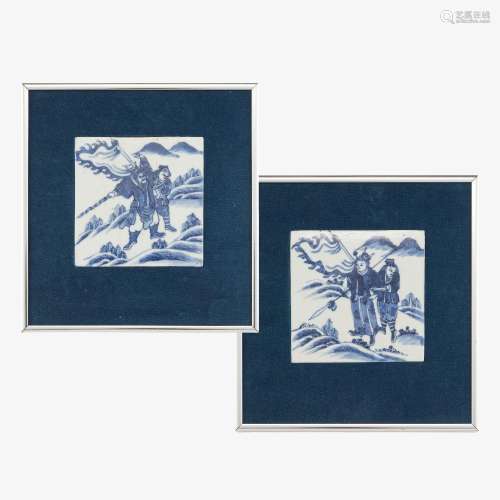 十九世紀 青花刀馬人物瓷板一對A pair of Chinese blue and whit...