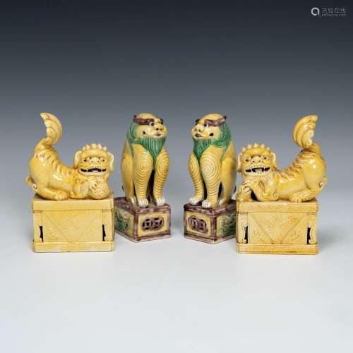 民國 素三彩瓷塑獅子兩對Two pairs of glazed lions， Republic p...