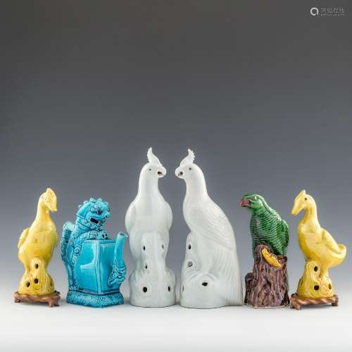 民國 各式瓷塑動物六件A group of six Chinese porcelain animal...
