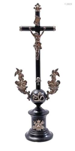 Black lacquered crucifix
