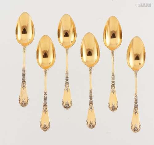 A set of 6 tea spoons