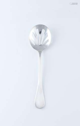 An ice cubes spoon