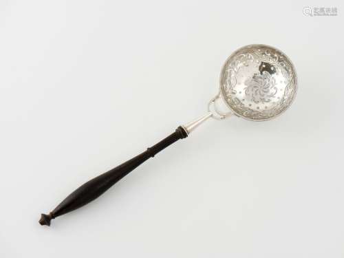 An Empire cappers spoon