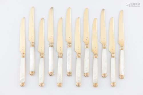 A set of 12 fruit knives