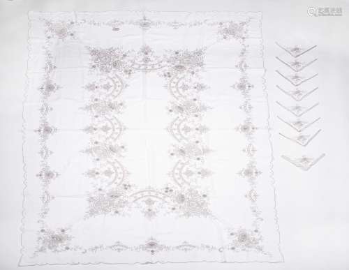 A set of table cloth and napkins