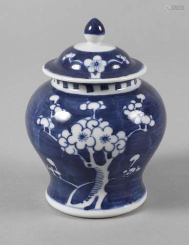 Deckelvase China