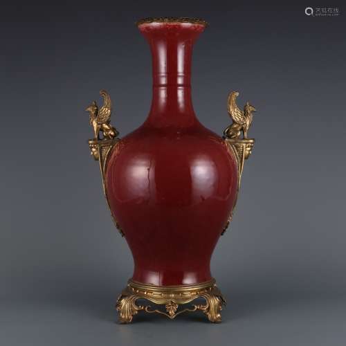 清雍正 霁红釉包铜赏瓶