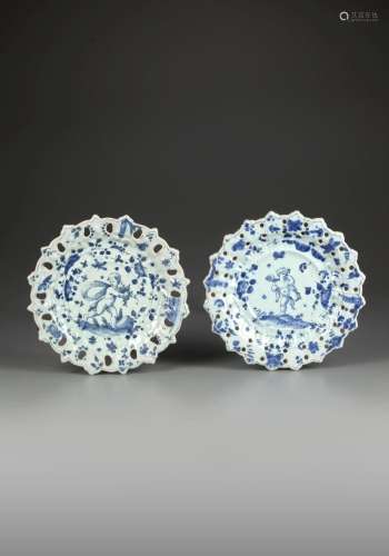 A PAIR OF PLATES IN SAVONA STYLE, BY CANTAGALLI FLORENCE, LA...