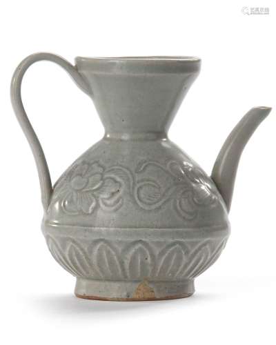 A CHINESE LONGQUAN CELADON EWER