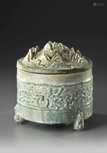 A CHINESE GREEN-GLAZED TRIPOD VESSEL AND COVER, WESTERN HAN ...