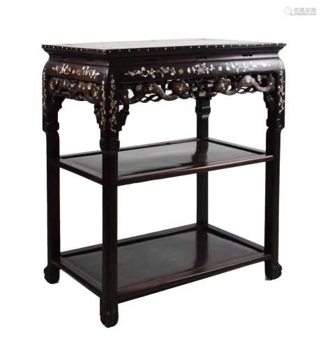 Early 20th Century Chinese marble-topped occasional table