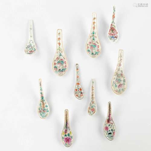 A set of 10 Chinese spoons Famille rose with floral decor fo...