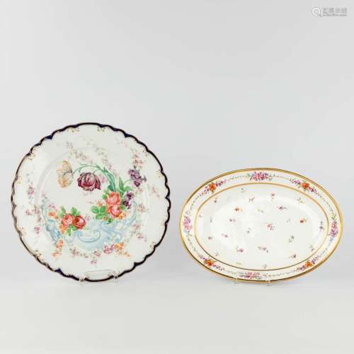 Sèvres, a collection of 2 porcelain plates with a hand-paint...