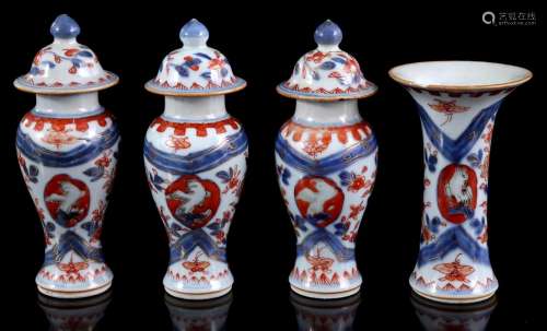 4-piece porcelain garniture