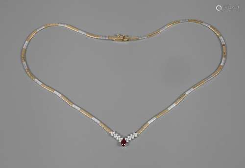 Collier mit Rubin und Brillanten