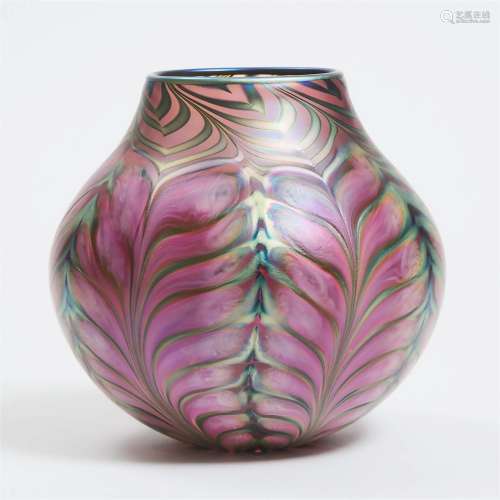 Daniel Lotton (American, b.1963), Iridescent 'Fern' Glass V