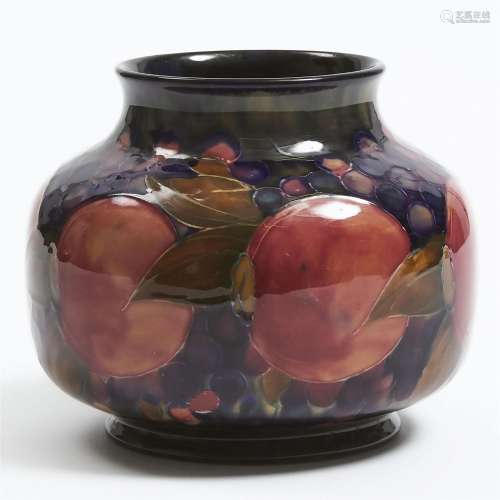 Moorcroft Pomegranate Vase, c.1916-18, height 5.7 in — 14.5
