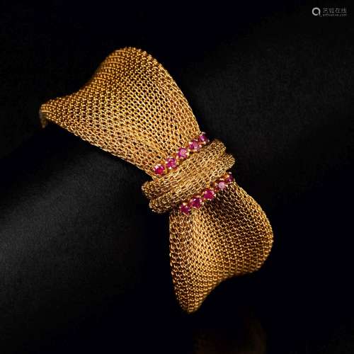 A Vintage Gold Bracelet with Rubies.