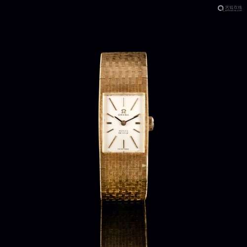 Omega. A Lady's Wristwatch 'Meister de Ville'.