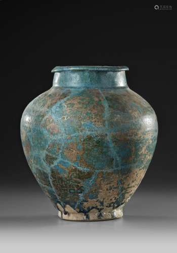 A KASHAN TURQUOISE GLAZED JAR, PERSIA, 12TH-13TH CENTURY